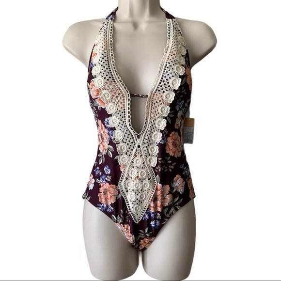 Kona Sol Other - 🌺 KONA SOL one piece swimsuit
Floral Crochet Boho Large V-neck
Tie Neck Soft